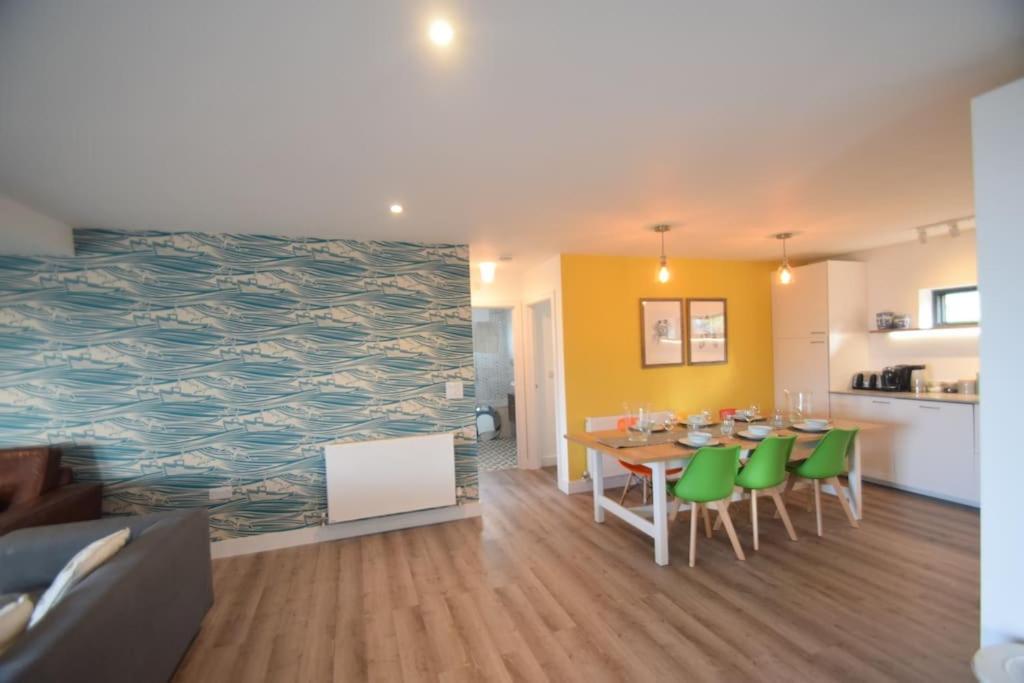 Flat 1 High Tide House, Mortehoe - Beautifully Designed Ground Floor Flat With Sea Views And Garden Экстерьер фото