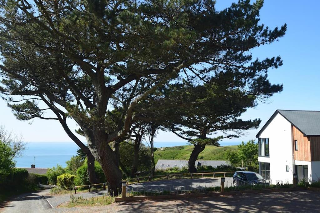 Flat 1 High Tide House, Mortehoe - Beautifully Designed Ground Floor Flat With Sea Views And Garden Экстерьер фото